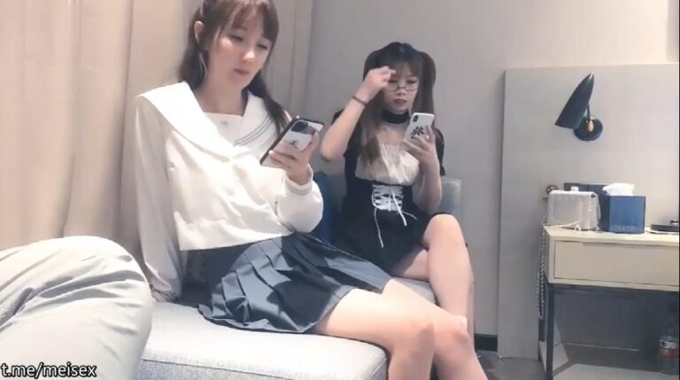Đụ 2 em gái gọi cực xinh